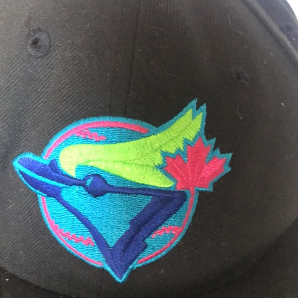 NEW ERA black fitted Toronto Blue Jays baseball cap. Size 7 3/8. - Picture 2 of 14